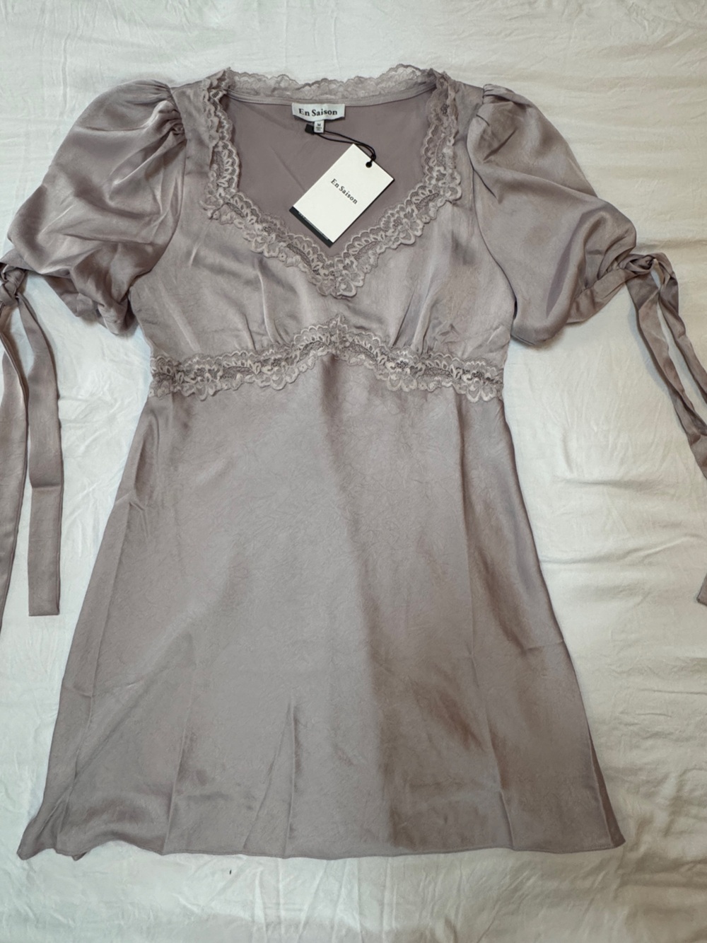 En Saison Lace-Trim Chemise in Pale Lilac Blush - Picture 3 of 5